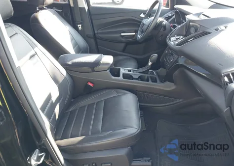 2017 Ford Escape Titanium из США, поврежденный, VIN 1FMCU9J93HUC74036